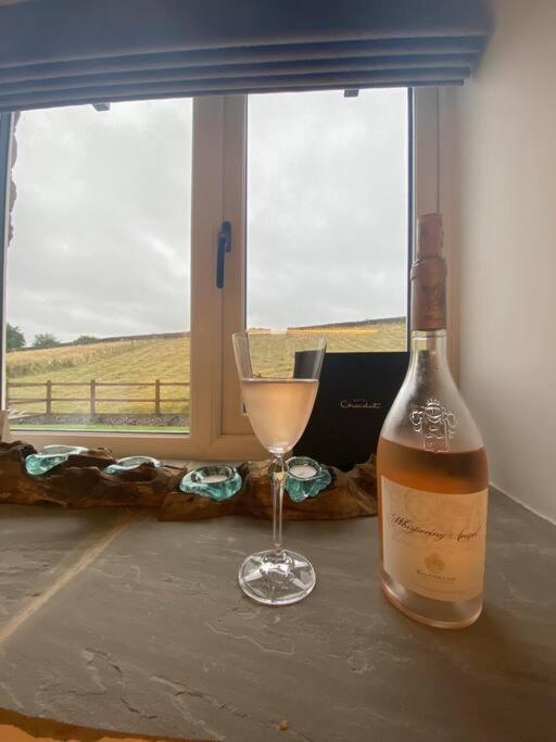 Luxury Detached Peak District Stone Barn - Dog Friendly Villa Hazelwood Exterior foto