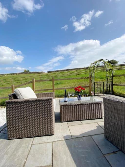 Luxury Detached Peak District Stone Barn - Dog Friendly Villa Hazelwood Exterior foto