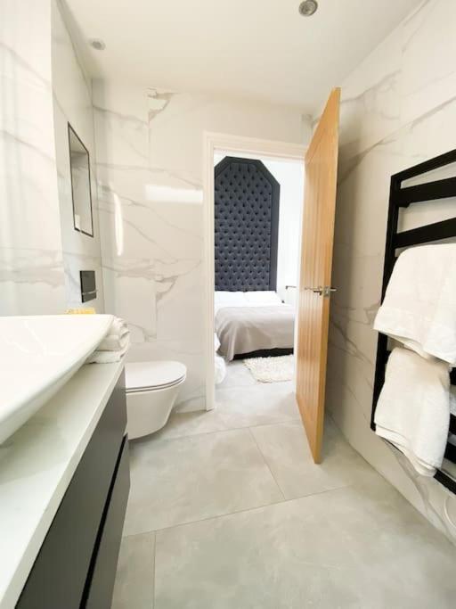 Luxury Detached Peak District Stone Barn - Dog Friendly Villa Hazelwood Exterior foto
