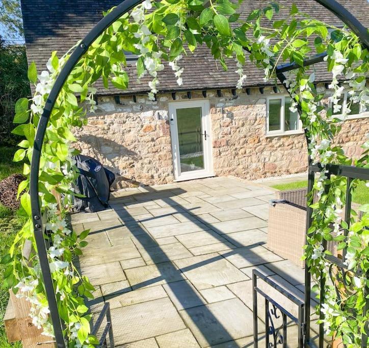 Luxury Detached Peak District Stone Barn - Dog Friendly Villa Hazelwood Exterior foto